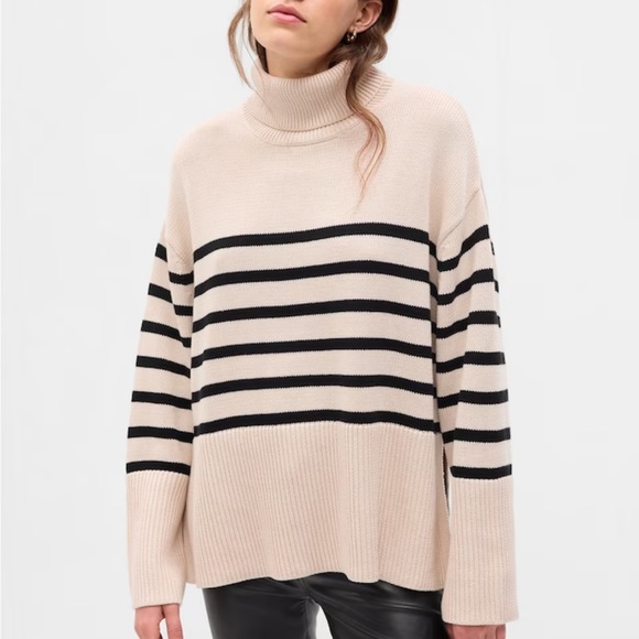 GAP 24/7 Split-Hem Turtleneck Sweater Ladies Size L - Picture 2 of 6